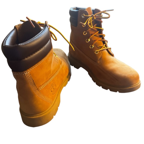 Timberland Classic Womens Waterproof 6in Boot with Ortholite sole. Like New - Picture 3 of 9